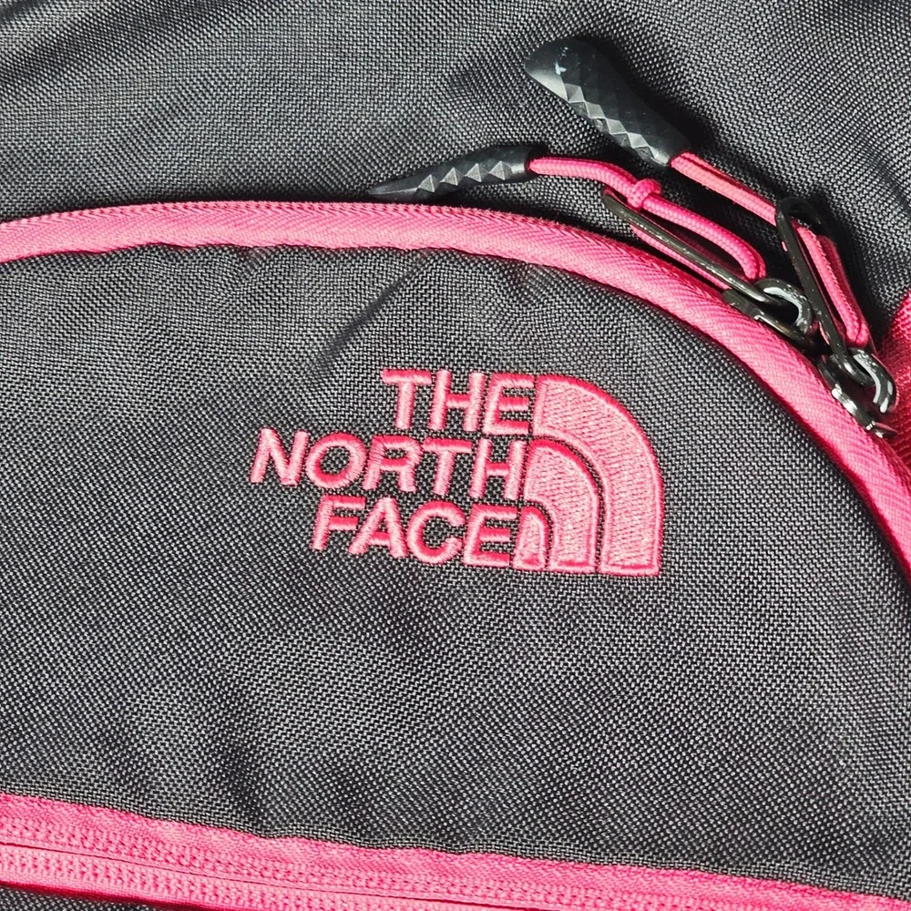 The North Face Pivoter Backpack Black Pink FlexVent Laptop School Bag